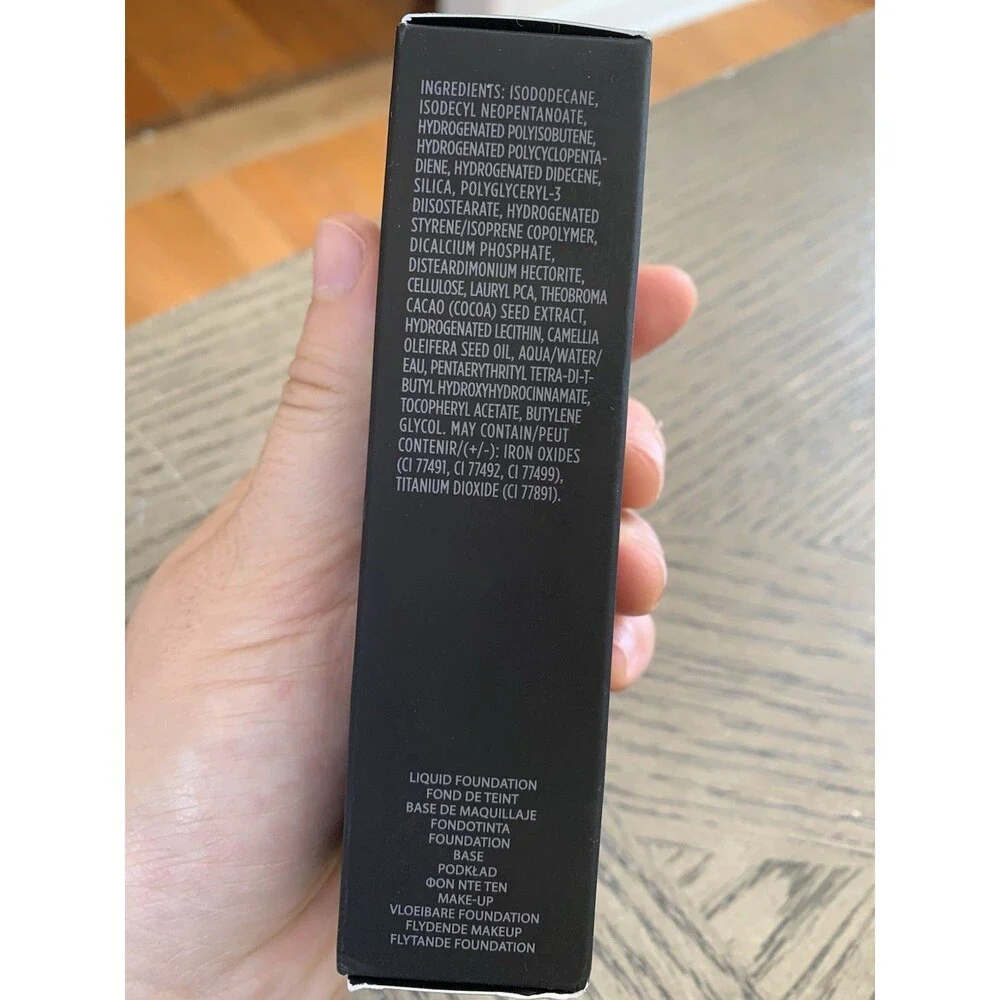 NIB Laura Mercier Real Flawless Weightless Perfecting Foundation - 4W1 Suntan